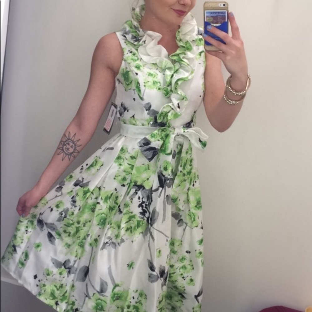 Floral Jessica Howard Dress - Picture 3 of 3